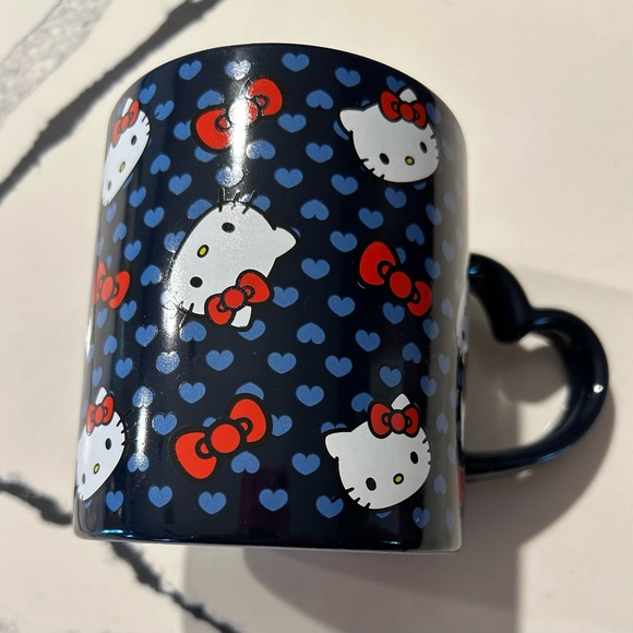 Hello Kitty Valentines Day Cup by Sanrio ❤️ - Picture 2 of 6